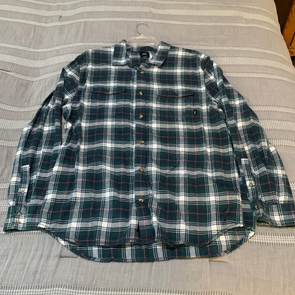 Men’s button up flannel size XL